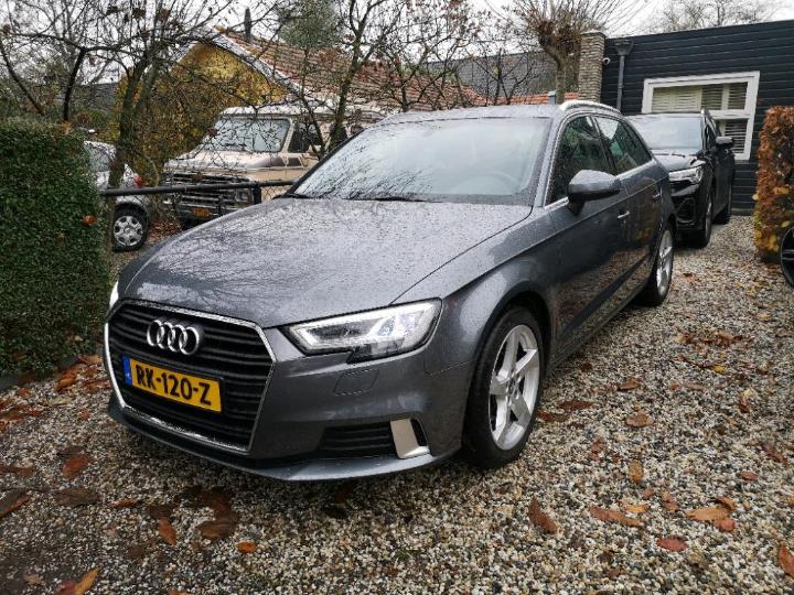 AUDI A3 SPORTBACK 2018 wauzzz8vxja063147