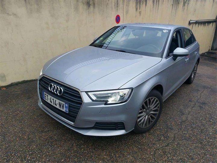 AUDI A3 SPORTBACK 2018 wauzzz8vxja073743