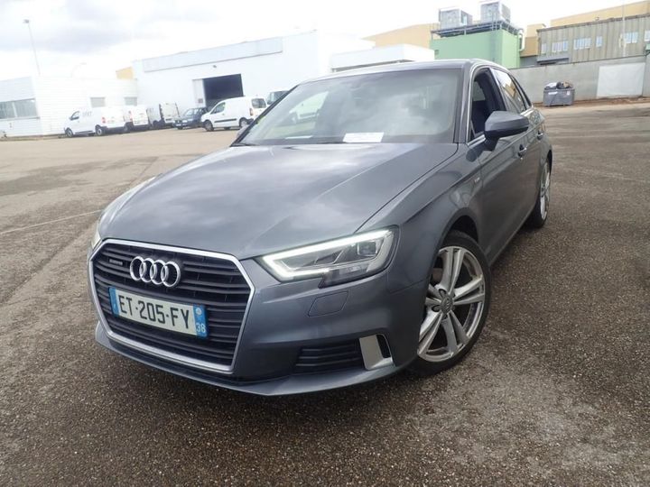 AUDI A3 SPORTBACK 2018 wauzzz8vxja078568