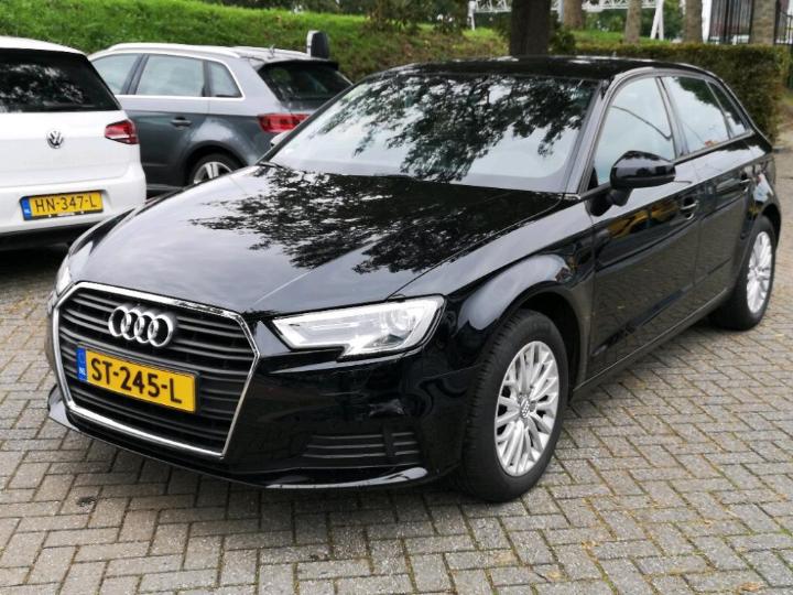 AUDI A3 SPORTBACK 2018 wauzzz8vxja106935