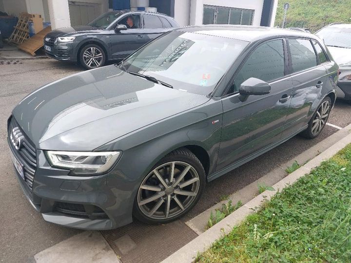 AUDI A3 SPORTBACK 2018 wauzzz8vxja107115