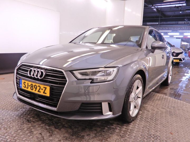 AUDI A3 SPORTBACK 2018 wauzzz8vxja111259