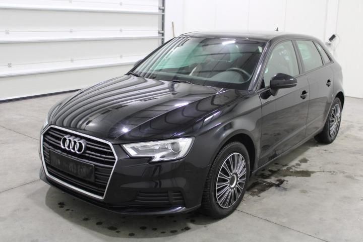 AUDI A3 SPORTBACK 2018 wauzzz8vxja112721