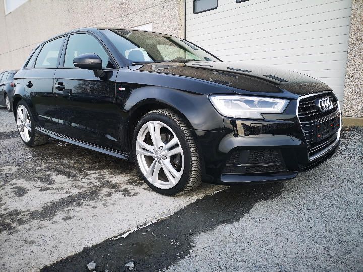 AUDI A3 SPORTBACK 2018 wauzzz8vxja117210