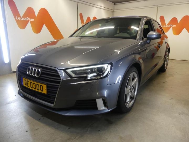 AUDI A3 SPORTBACK 2018 wauzzz8vxja140082