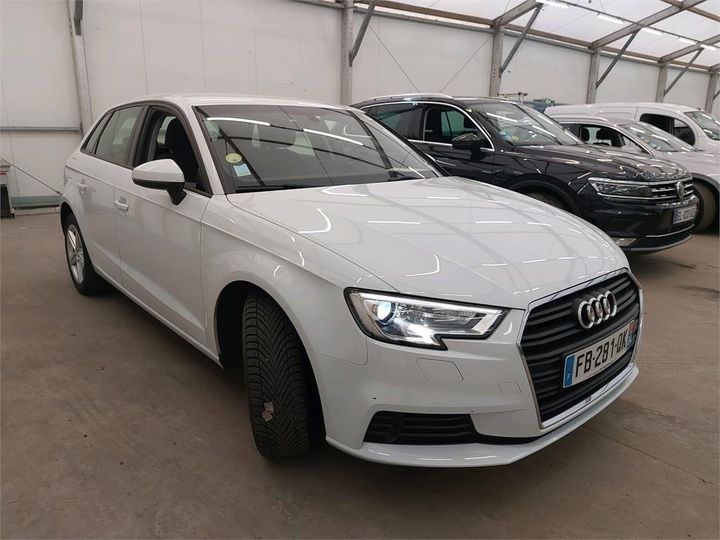 AUDI A3 SPORTBACK 2018 wauzzz8vxka029470