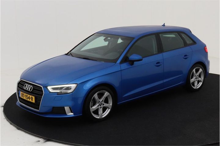 AUDI A3 SPORTBACK 2018 wauzzz8vz2a078662