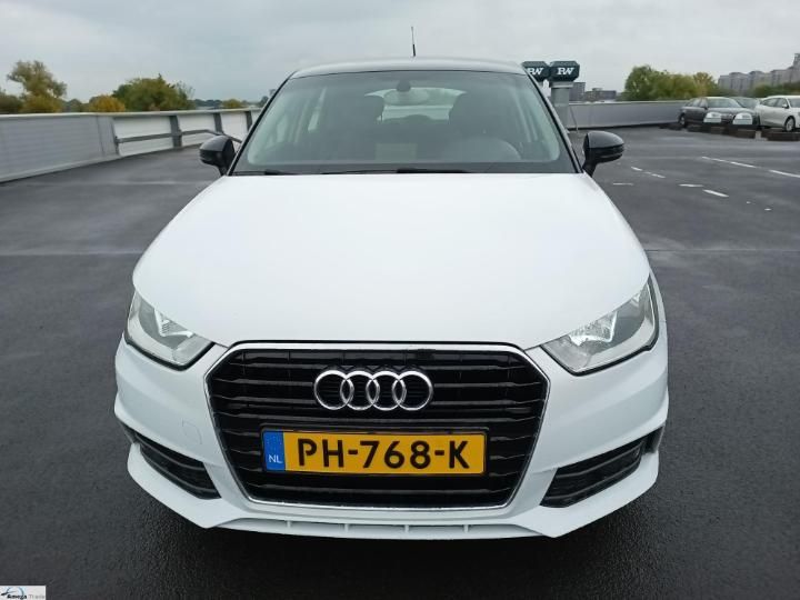 AUDI A1 SPORTBACK 2017 wauzzz8x3jb002816