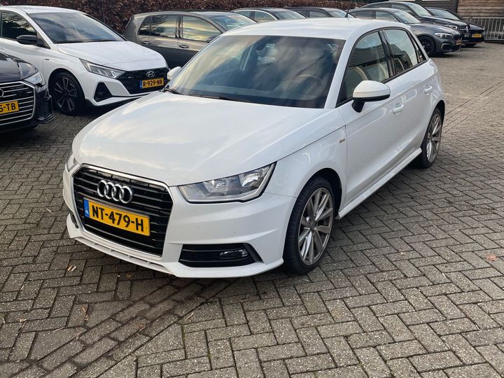 AUDI A1 SPORTBACK 2017 wauzzz8x4hb083397