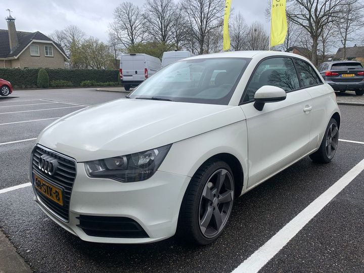 AUDI A1 2011 wauzzz8x7cb046692