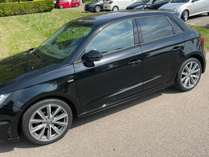 AUDI A1 SPORTBACK 2015 wauzzz8x7eb177902