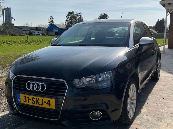 AUDI A1 2011 wauzzz8x8cb011613