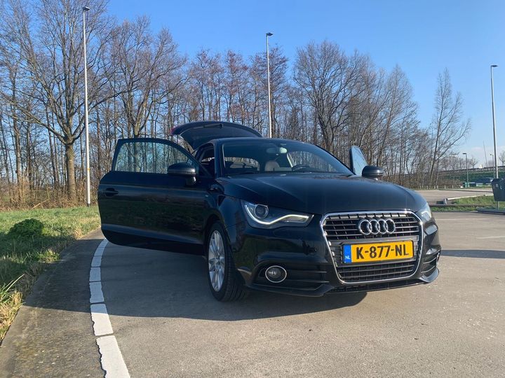 AUDI A1 2011 wauzzz8xxbb040447