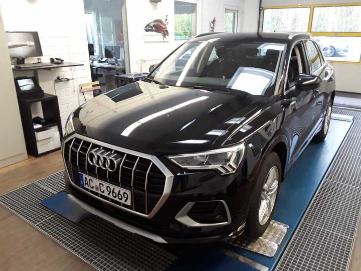 AUDI Q3 2019 wauzzzf30k1010590