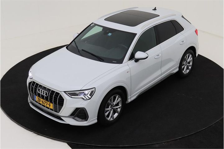 AUDI Q3 2019 wauzzzf38k1050027