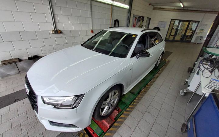 AUDI A4 AVANT (8W5)(08.2015-&GT) 2018 wauzzzf41ja184983