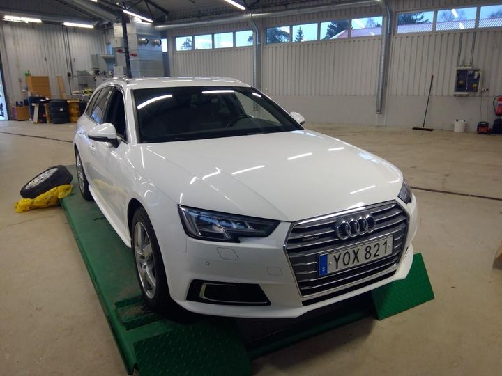 AUDI A4 2018 wauzzzf42ja220390