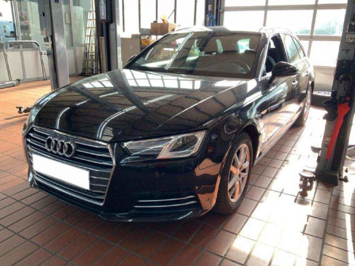 AUDI A4 AVANT 2018 wauzzzf45ja134202