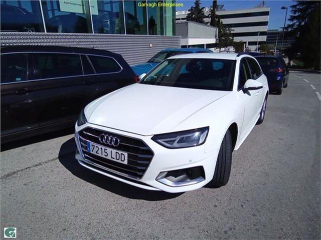 AUDI A4 2019 wauzzzf46la025914