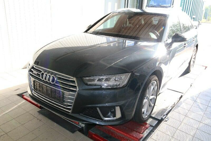 AUDI A4 AVANT 2019 wauzzzf49ka106940