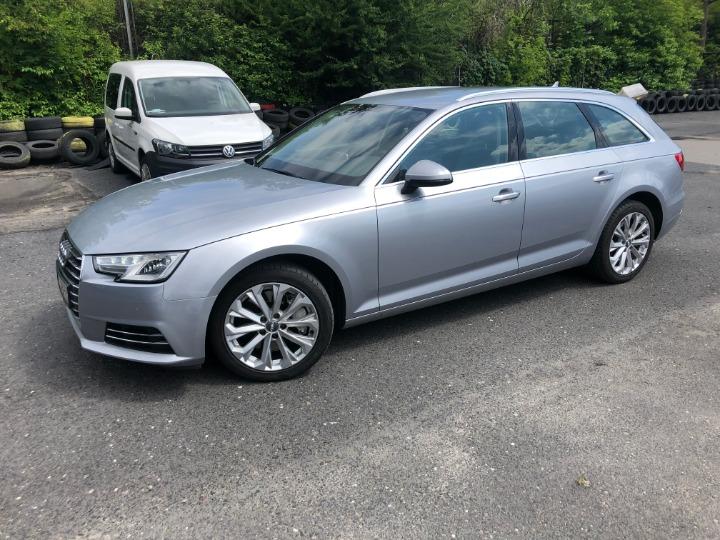 AUDI A4 AVANT 2016 wauzzzf4xga065709