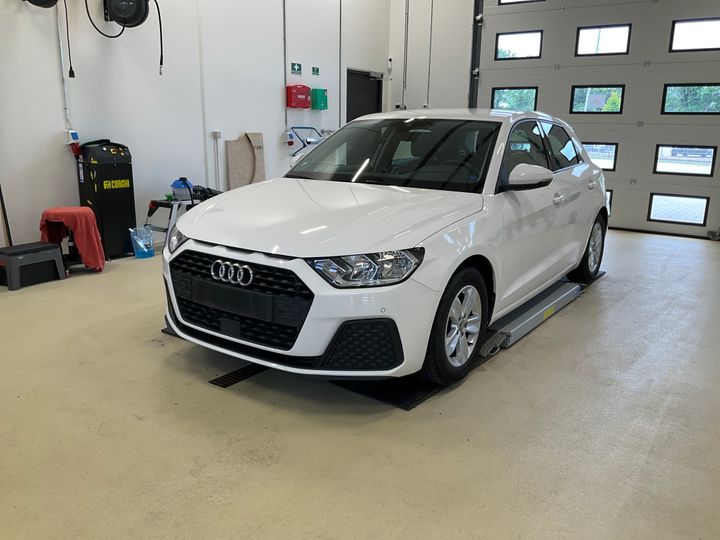 AUDI A1 2019 wauzzzgb1kr069834