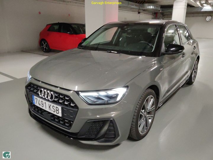 AUDI A1 2018 wauzzzgb9kr002706