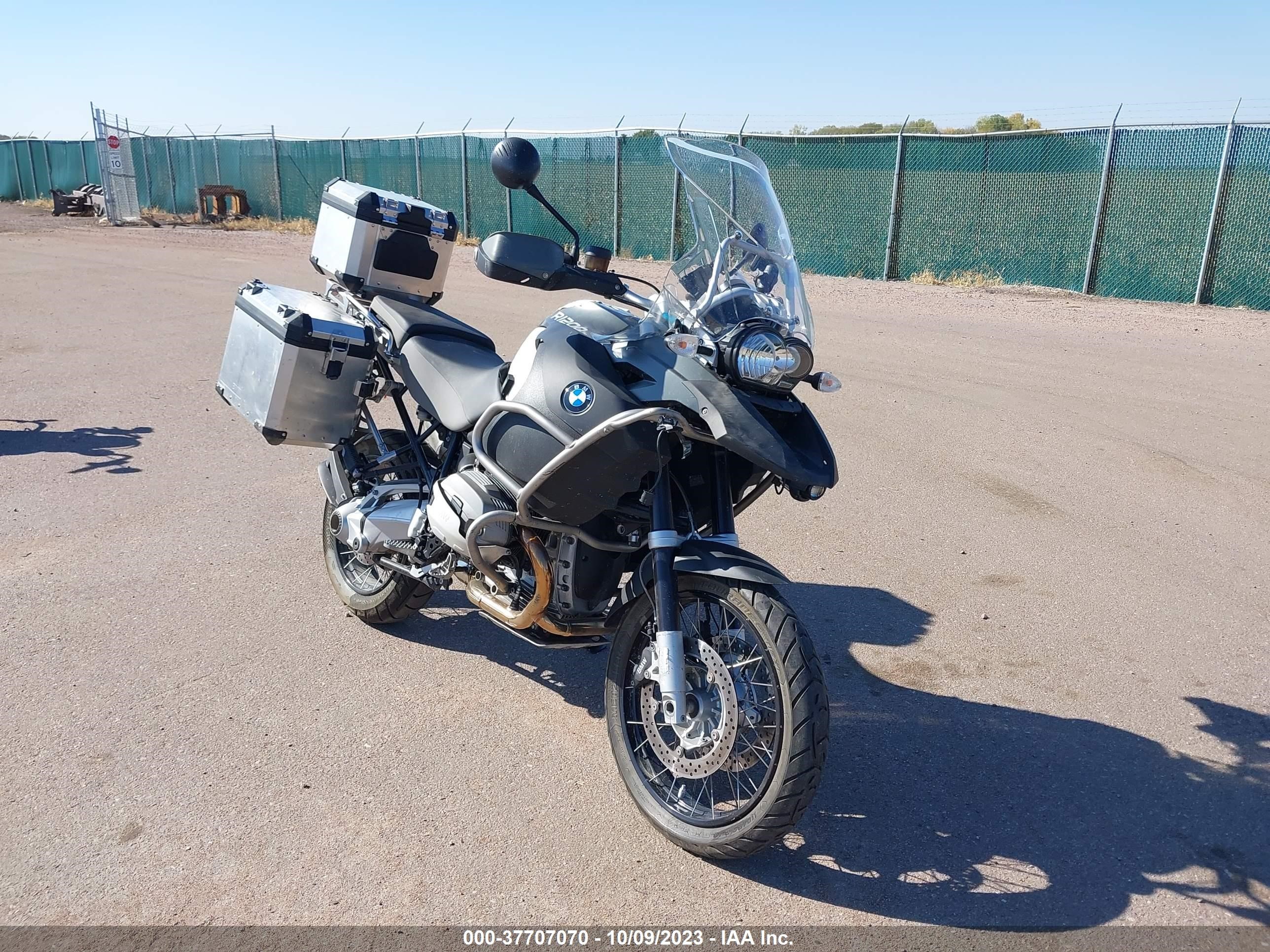 BMW ALL 2011 wb1048009bzx66047