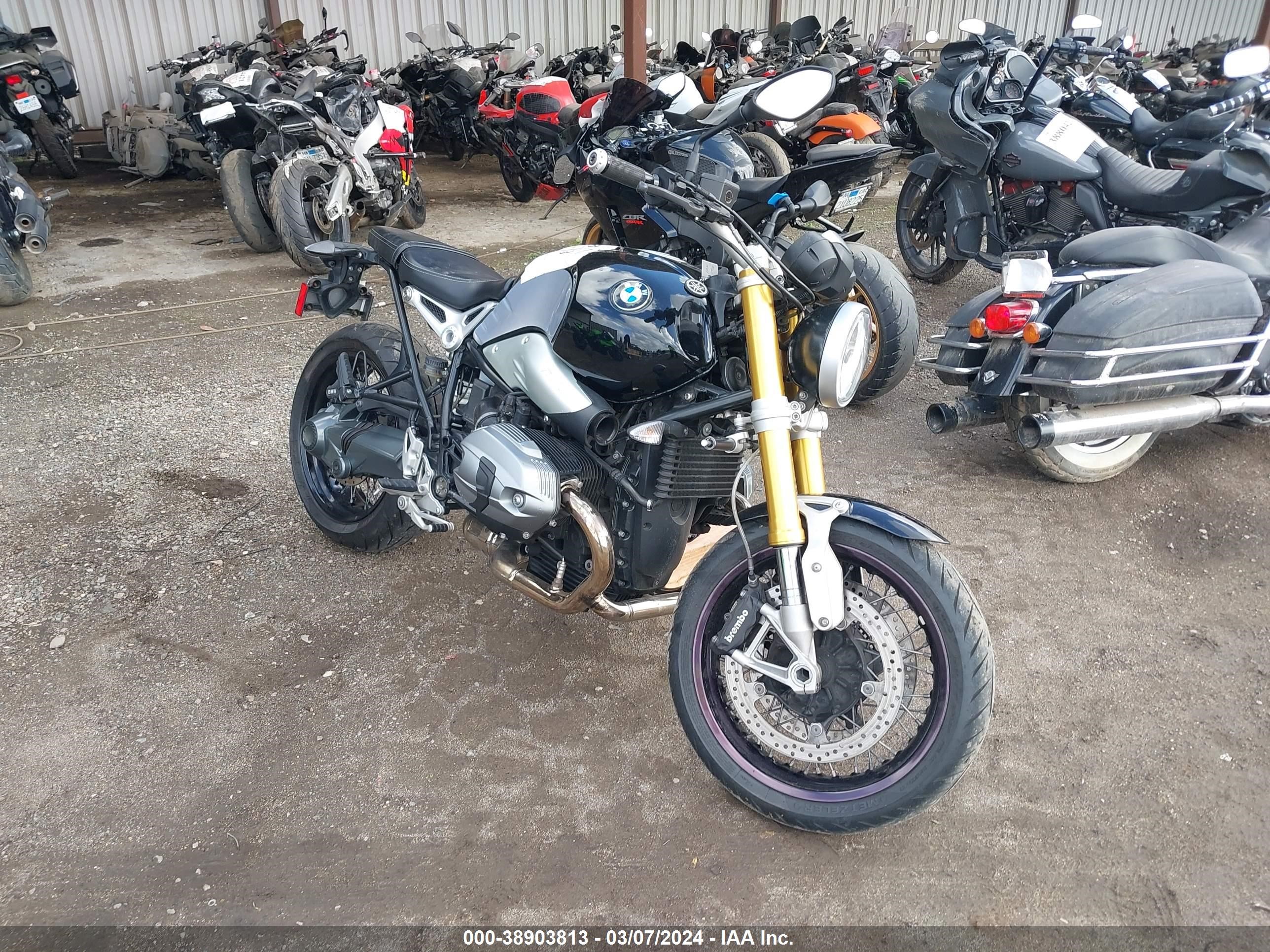 BMW NULL 2015 wb10a1606fz584299