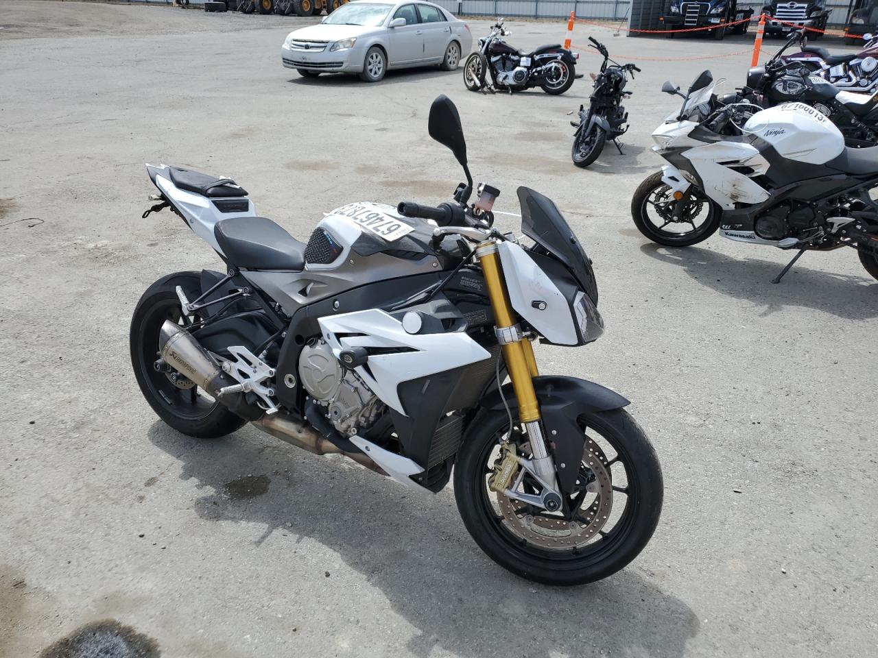 BMW NULL 2015 wb10d1201fz199732