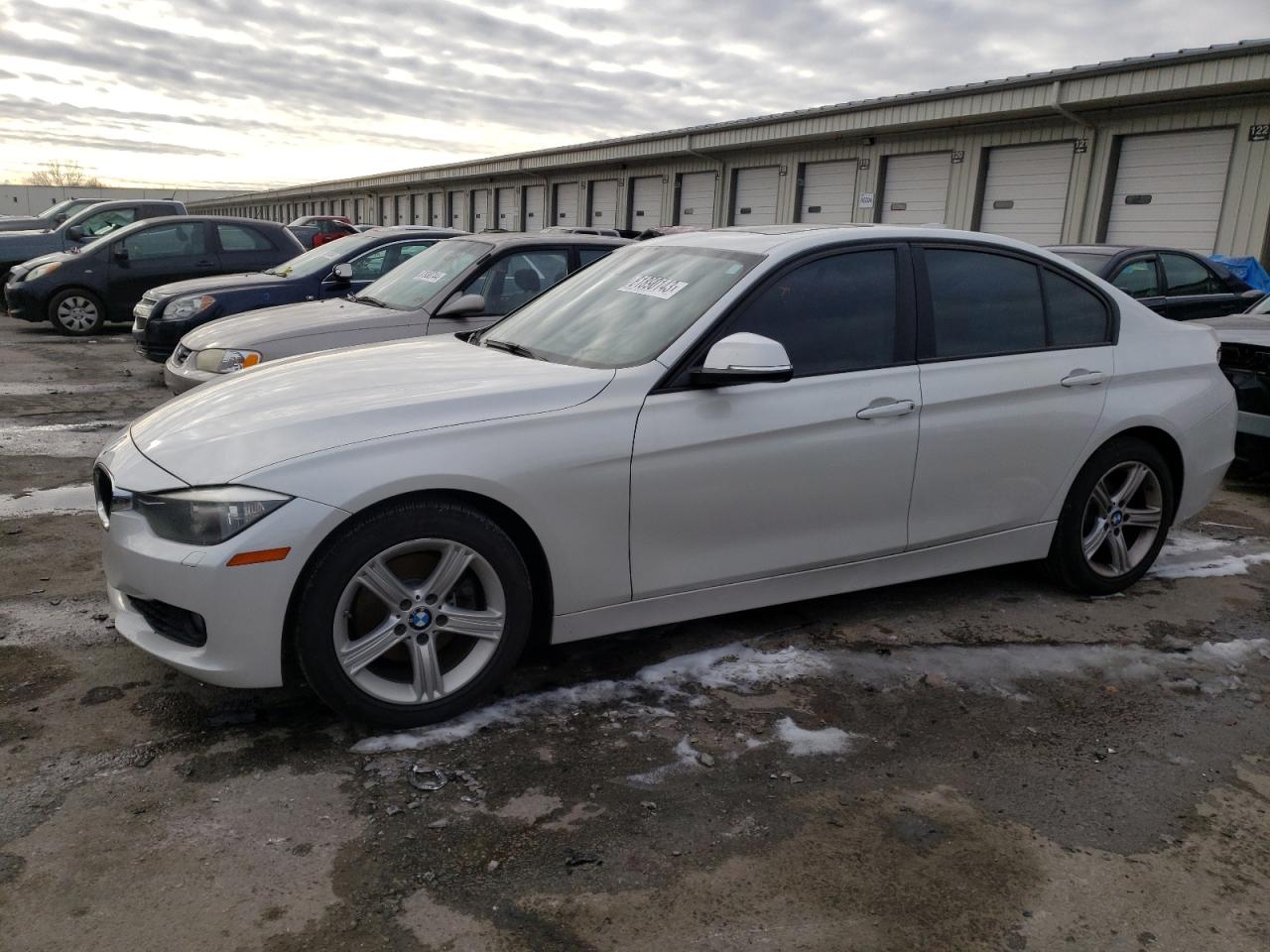 BMW 3ER 2013 wba3a5g58dnp18958