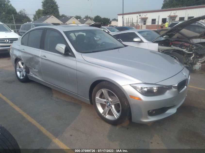 BMW 3ER 2013 wba3a5g58dnp25697