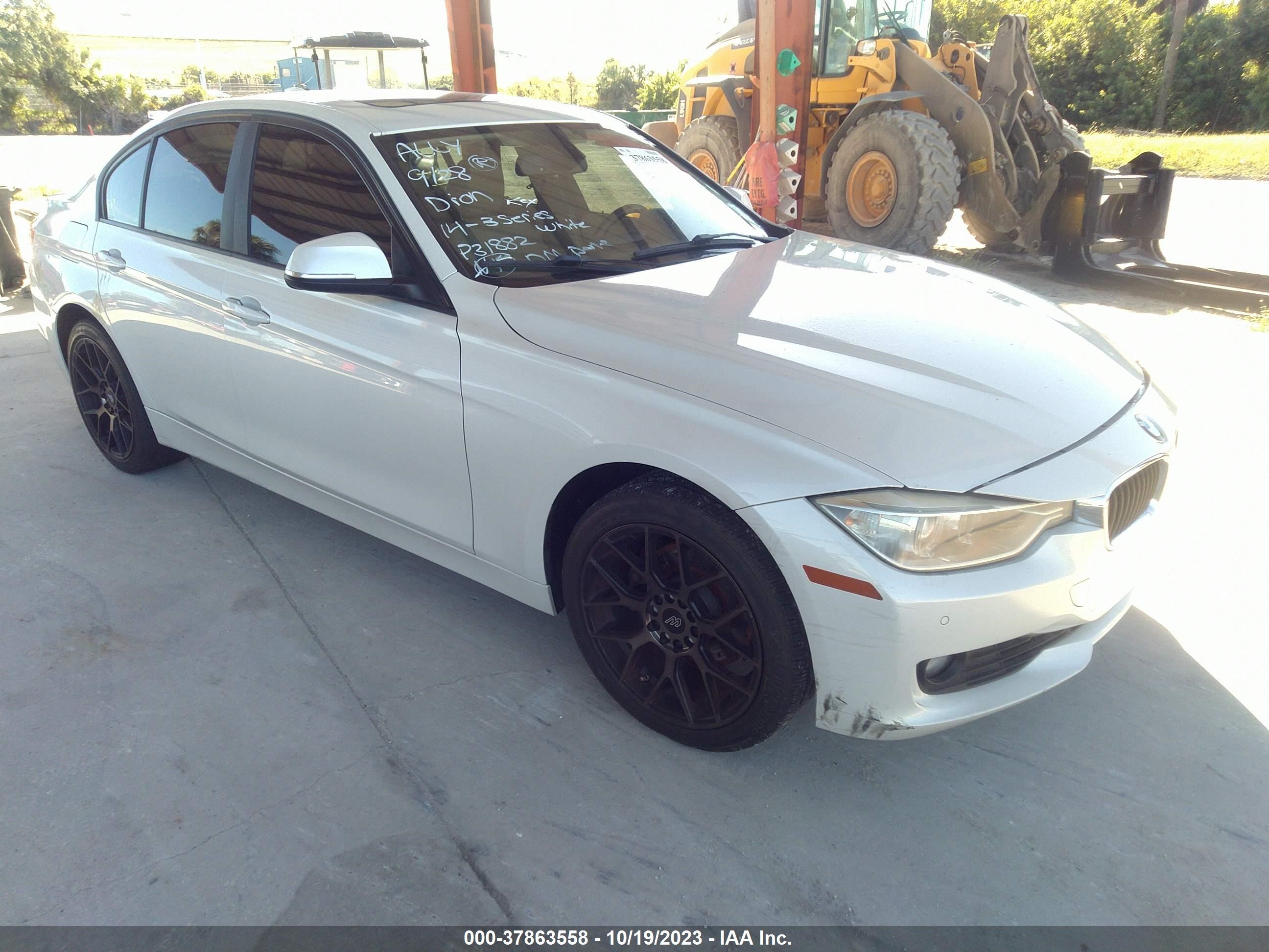 BMW 3ER 2014 wba3a5g59enp31882