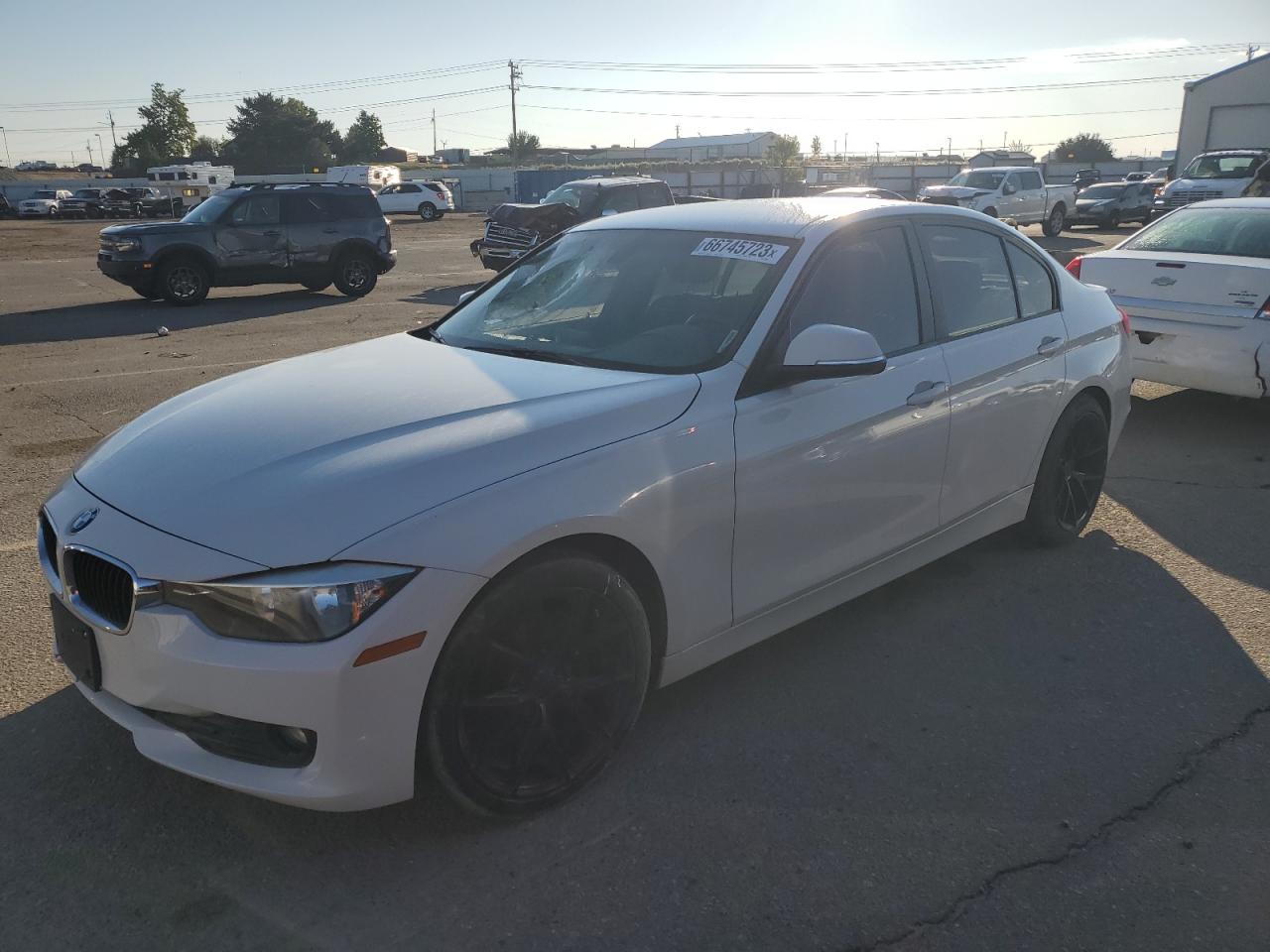 BMW 3ER 2014 wba3b1g53ens80633