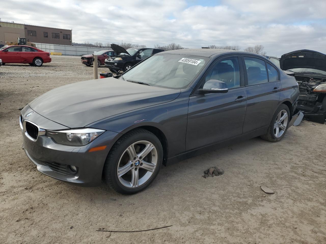 BMW 3ER 2013 wba3b3c50df539640