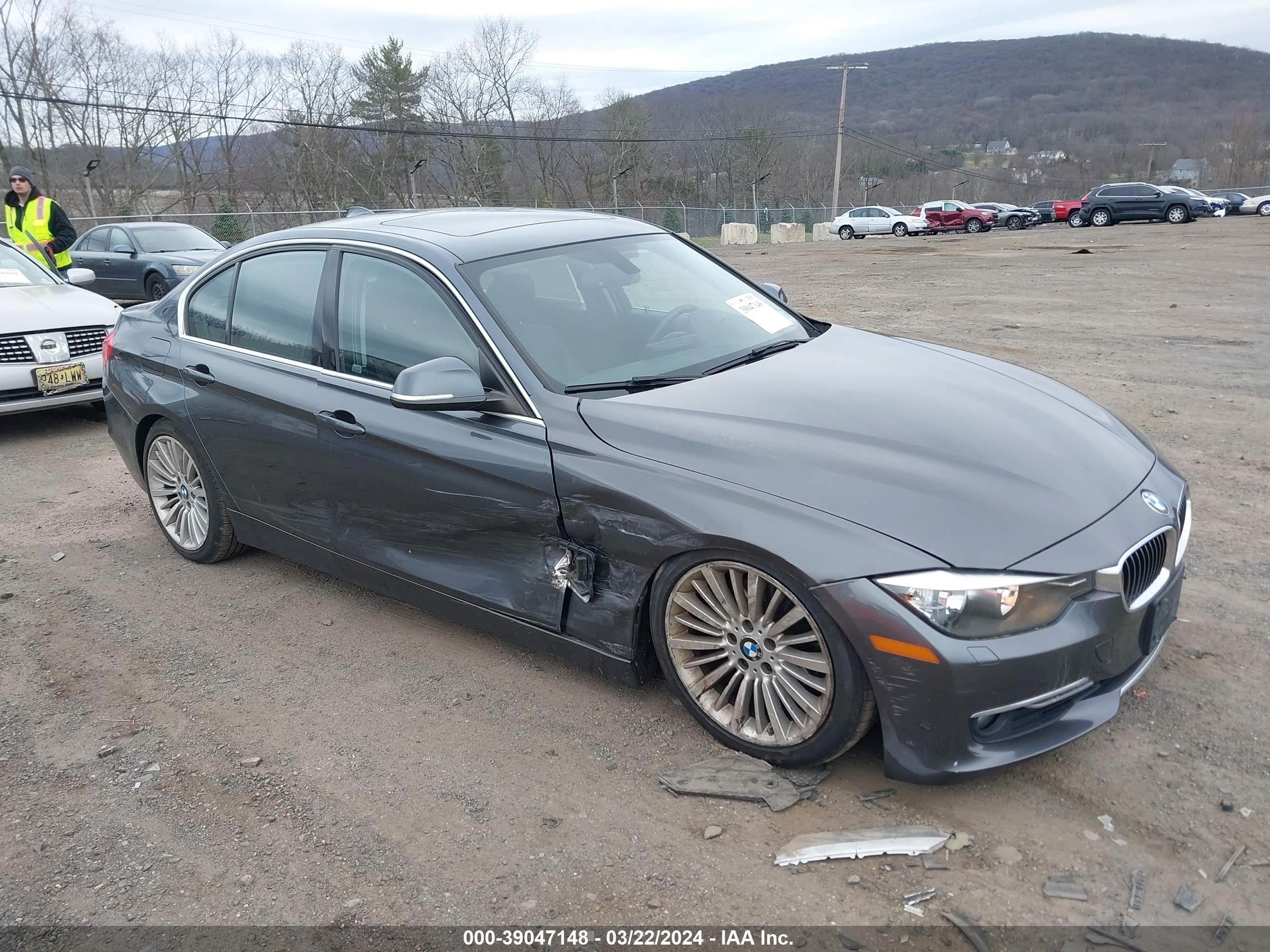 BMW 3ER 2013 wba3b3c53df532634