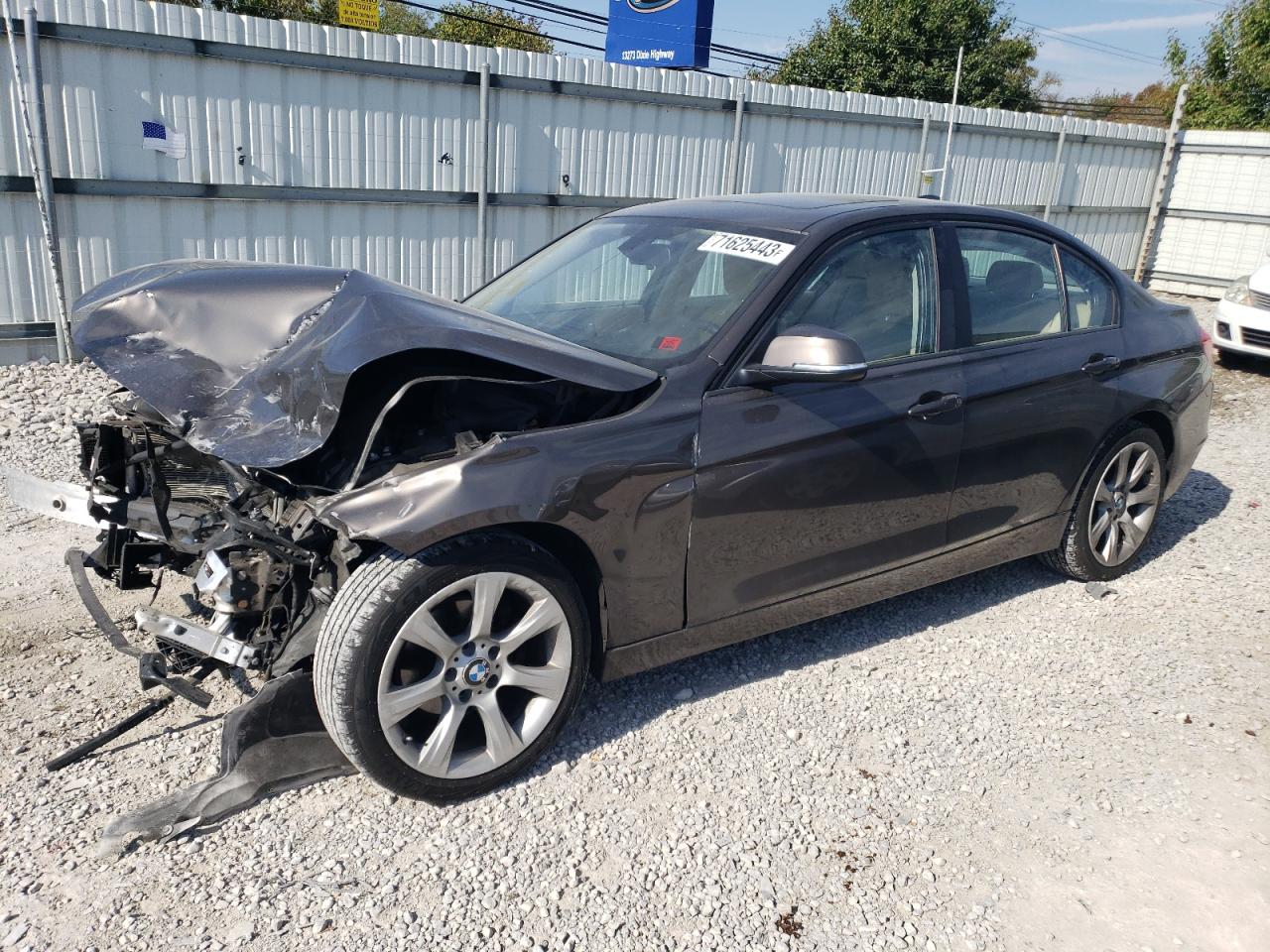 BMW 3ER 2015 wba3b3c53ff547928