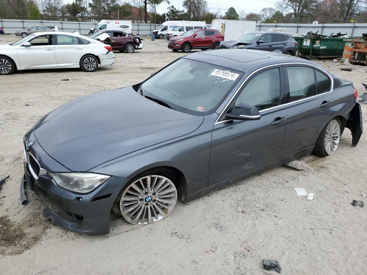 BMW 3ER 2013 wba3b5g57dns00868