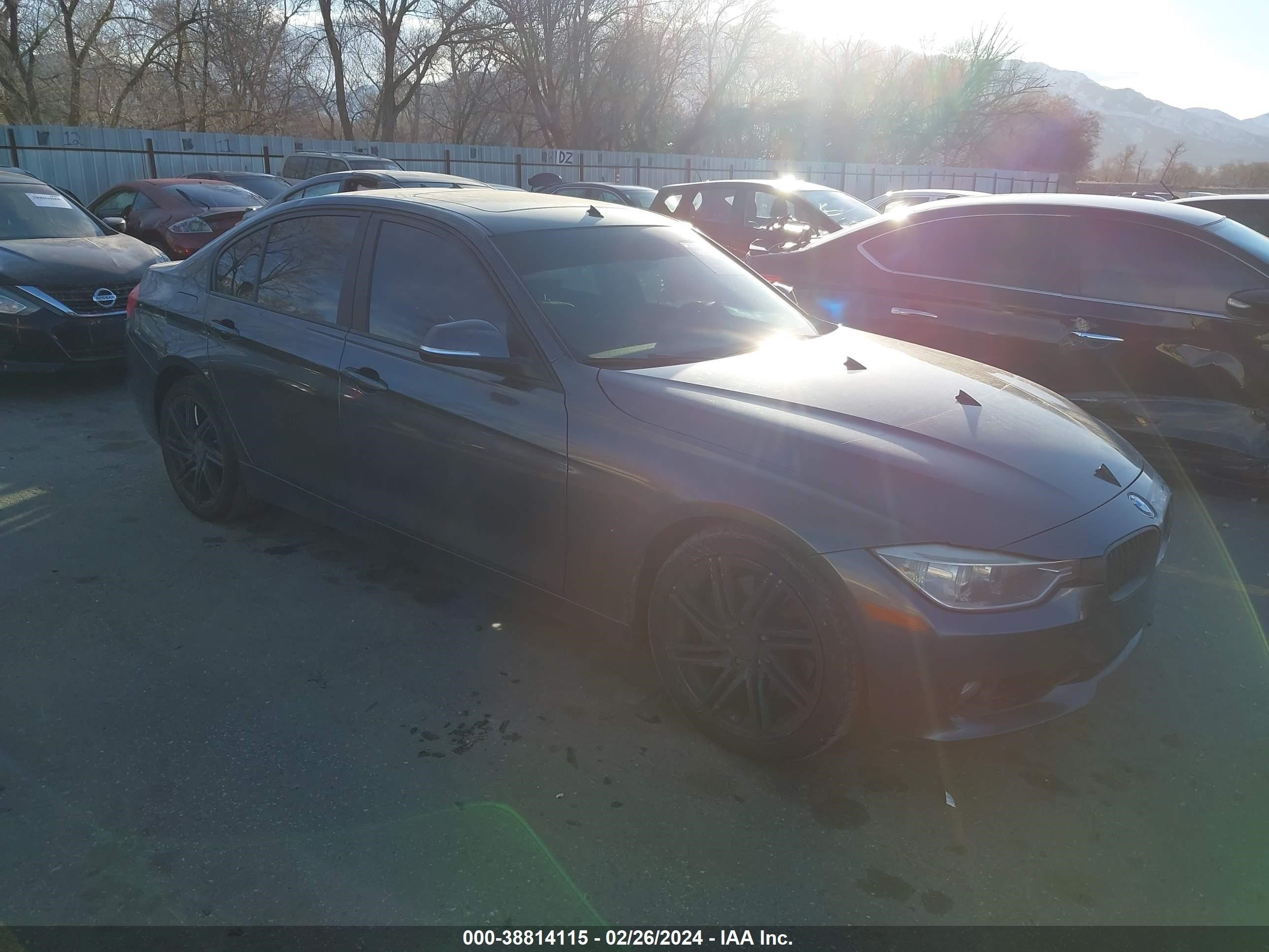 BMW 3ER 2013 wba3b9c5xdf140303