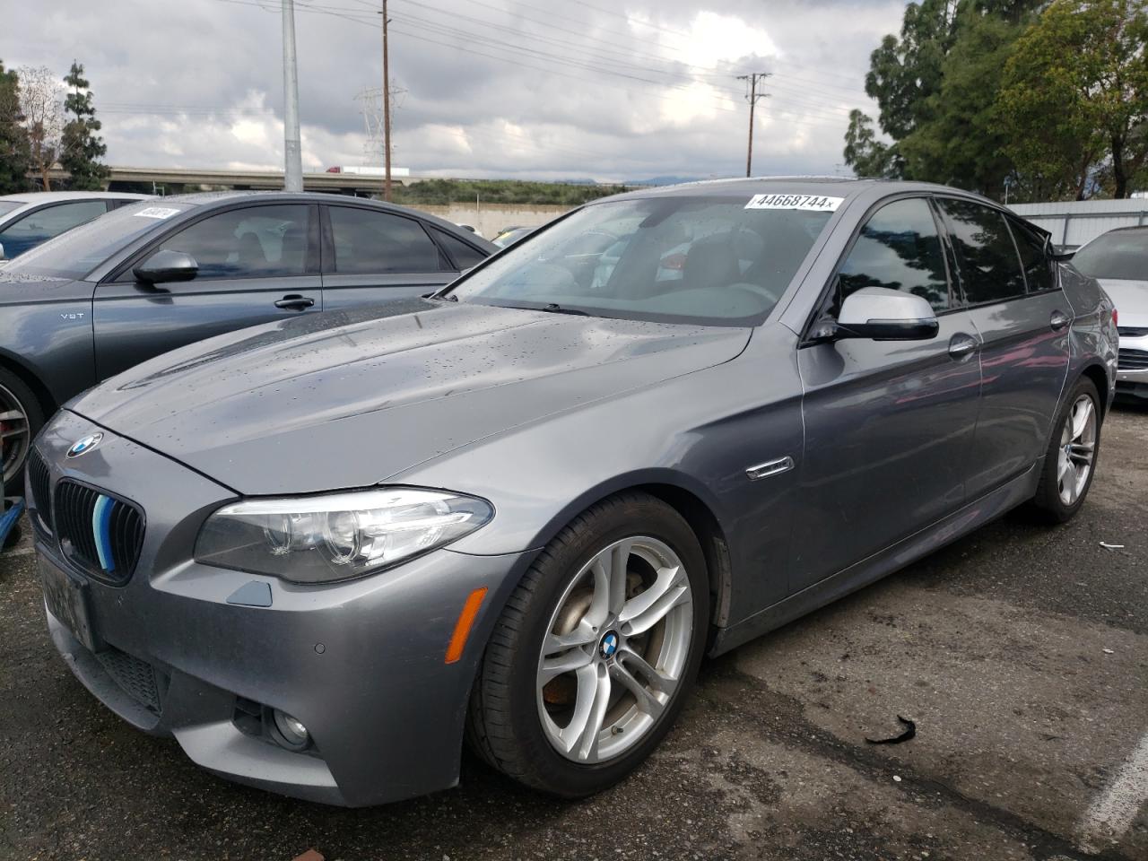 BMW 5 SERIES 2015 wba5a5c56fd521567