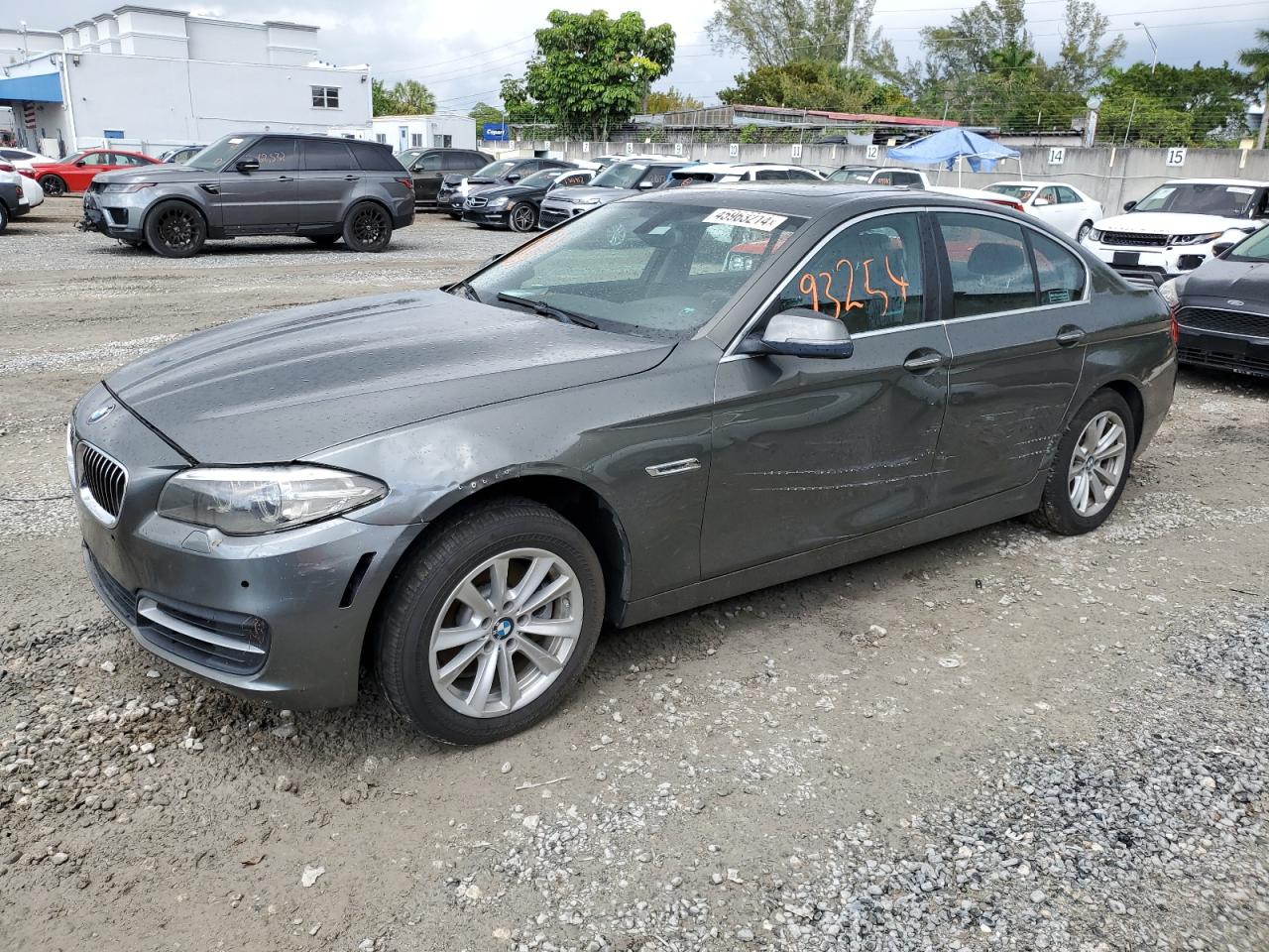 BMW 5ER 2014 wba5a5c57ed503352