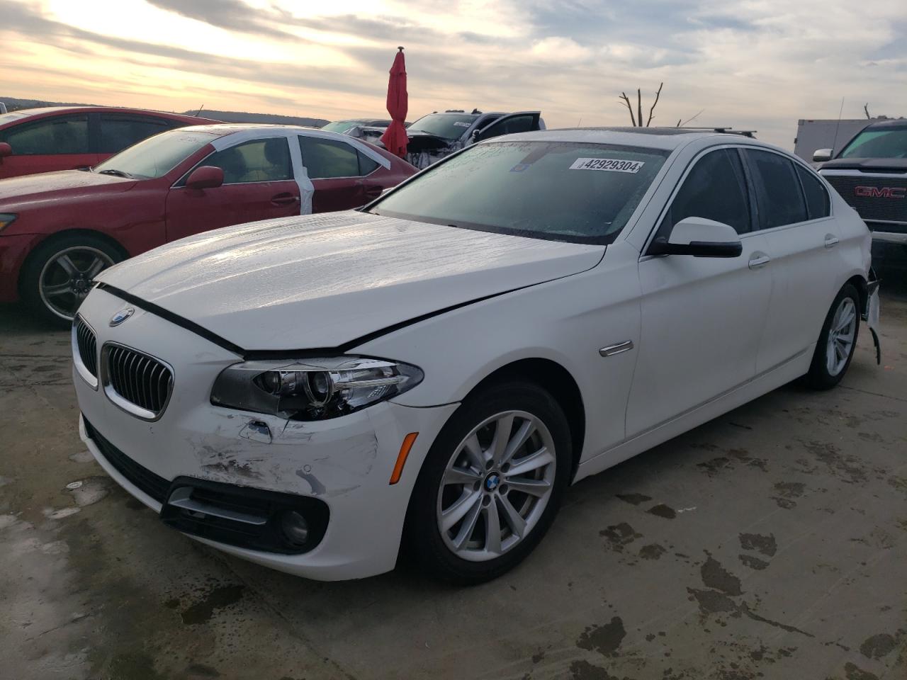 BMW 5ER 2016 wba5a5c57gd526259