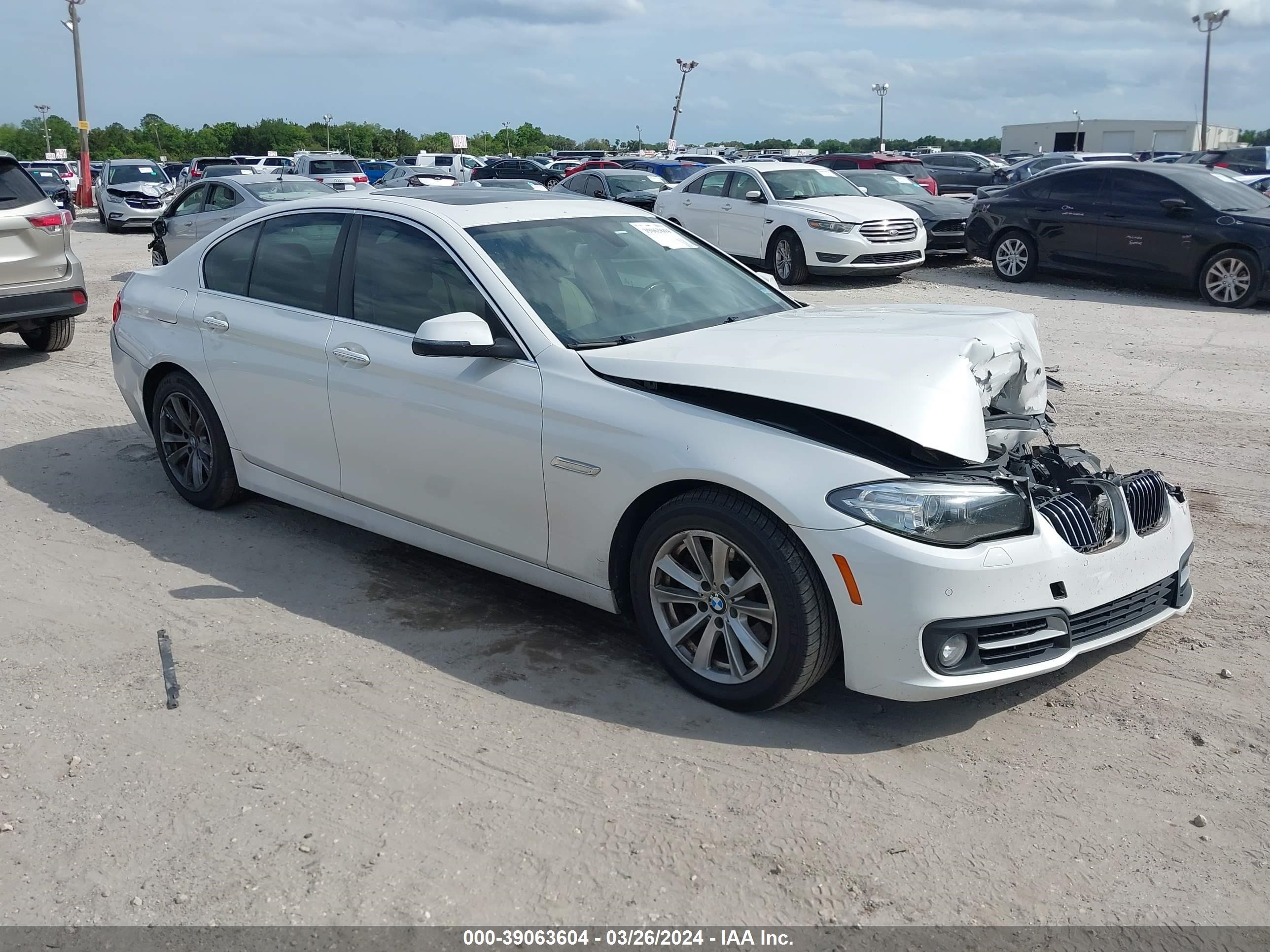 BMW 5ER 2015 wba5a5c5xfd513861