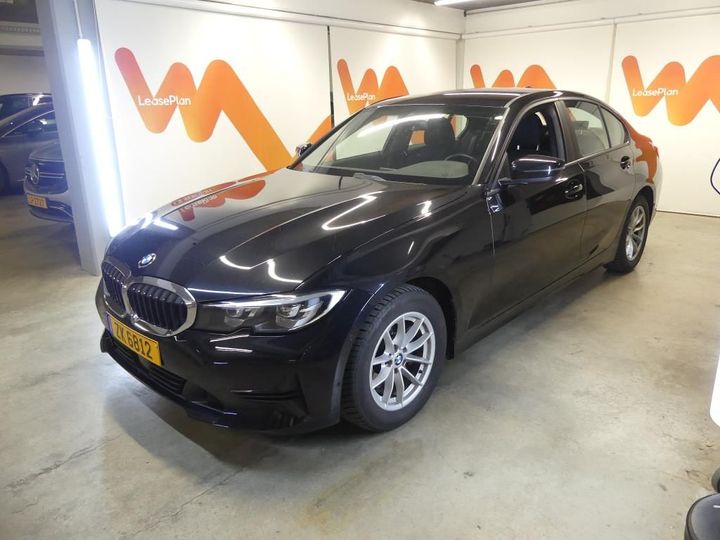 BMW 3 2019 wba5v31010fh34019