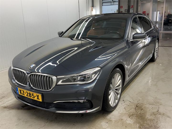 BMW 740 2016 wba7j21020g496932