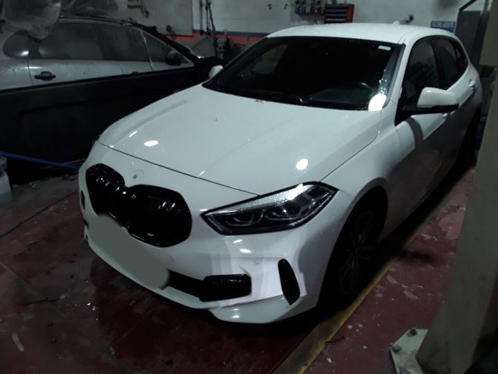 BMW 118 2021 wba7m910607j42900