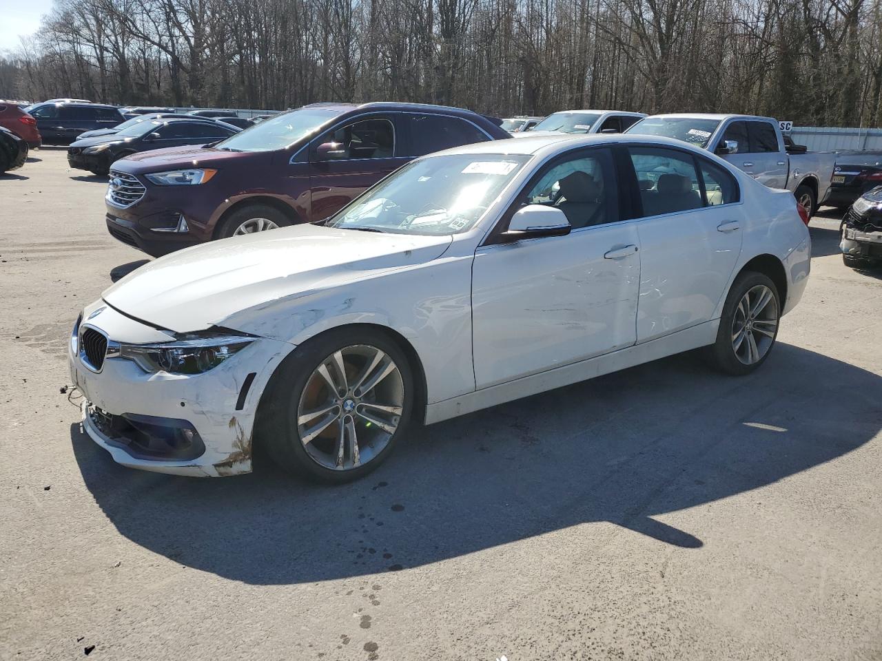 BMW 3ER 2018 wba8d9c56jem33326