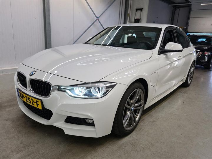 BMW 330 2016 wba8e11000k829371