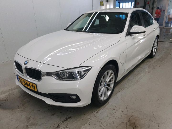 BMW 330 2016 wba8e11000k830049