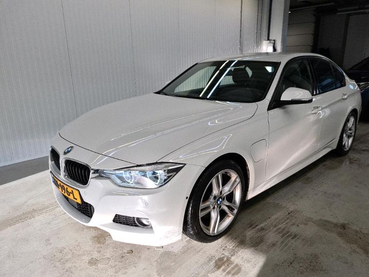 BMW 330 2015 wba8e11020k415640